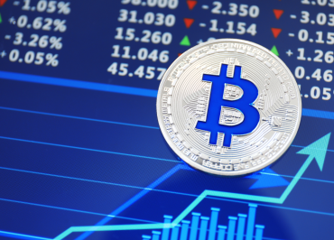 Risk On! Bitcoin Climbs to Three-Week Peak Amid Fed Rate Cut